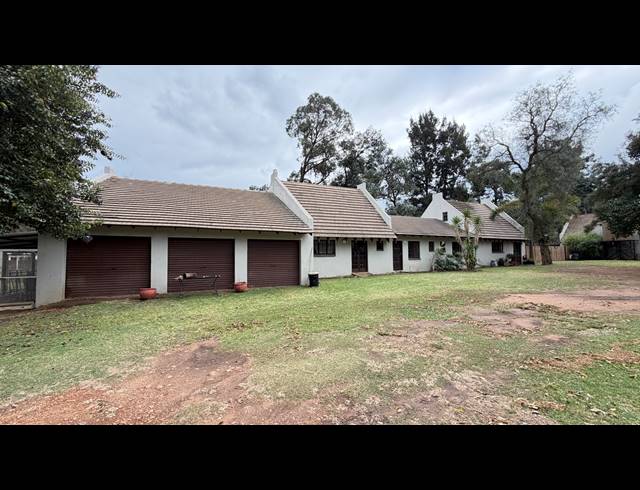 15 BEDROOM FREEHOLD FOR SALE IN FAIRLEADS